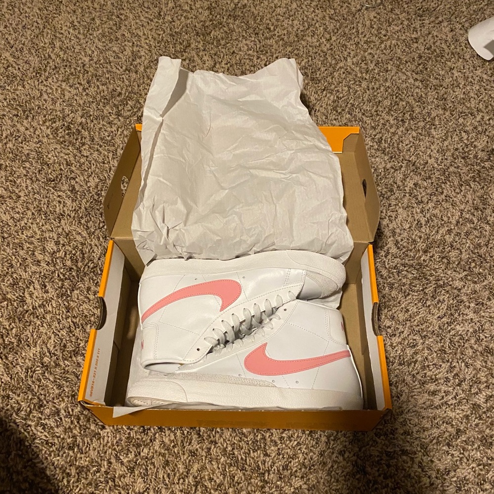 Blazer Mid ‘77